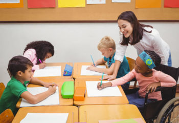 bambini a scuola
